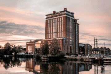 The Steam Hotel i det gamla ångkraftverket vid Mälaren i Västerås